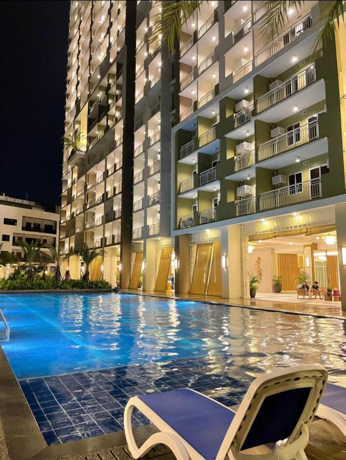 The Celandine By Dmci Homes Caloocan Exteriör bild
