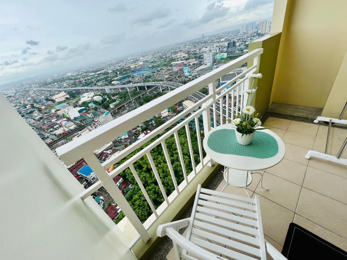 The Celandine By Dmci Homes Caloocan Exteriör bild